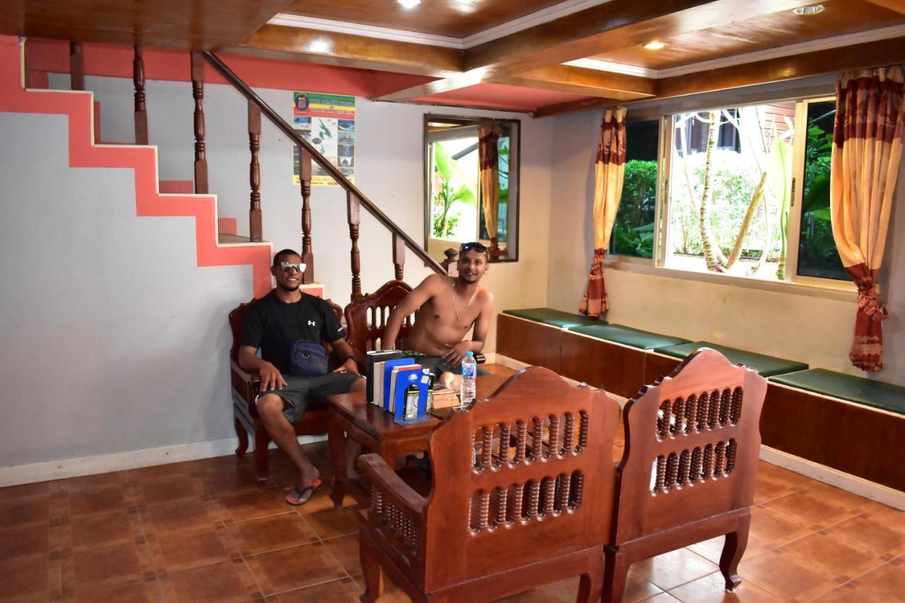 Phi Phi K House Hotel Bagian luar foto
