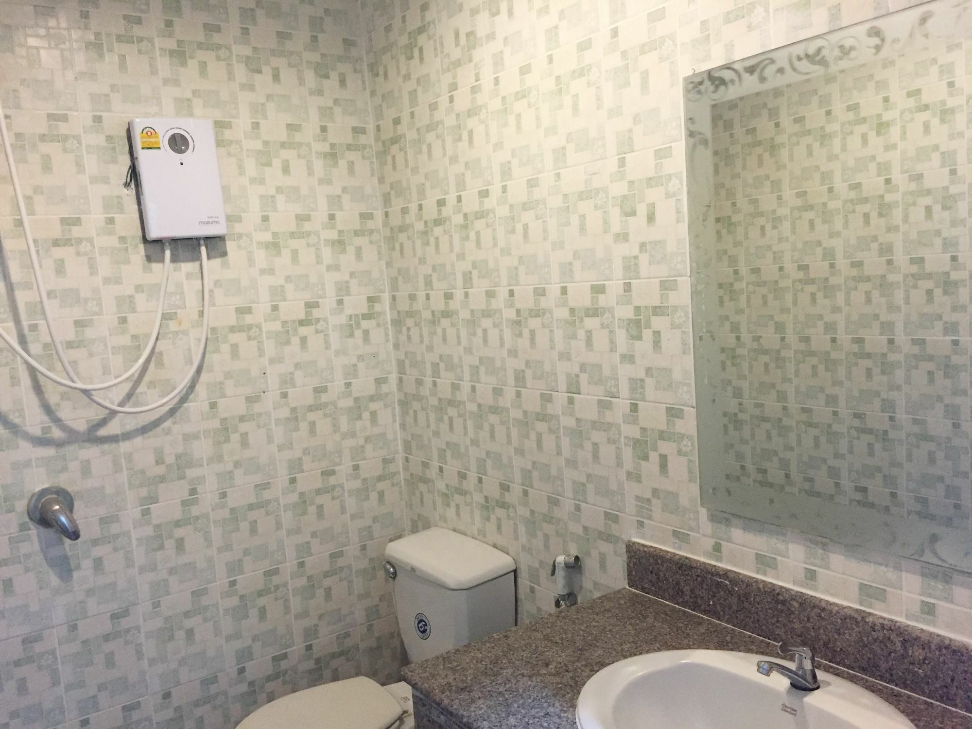 Phi Phi K House Hotel Bagian luar foto